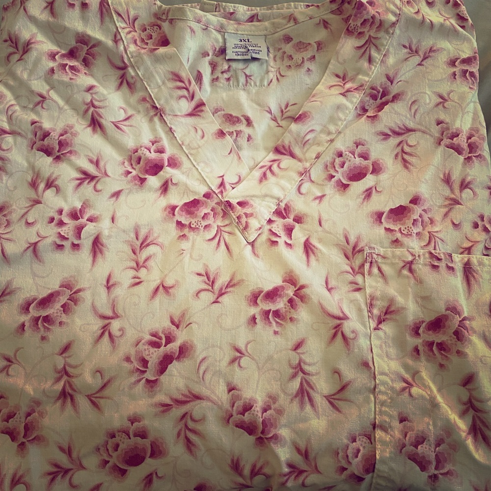 Scrubs top